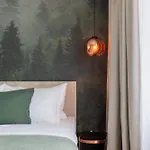 Holt - Breaking Dawn Бухарест