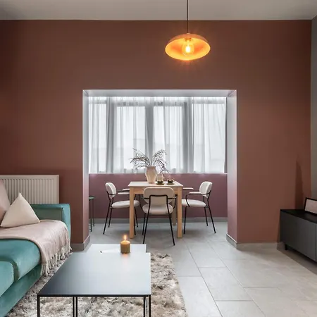 Holt - Breaking Dawn *