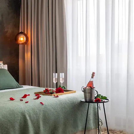 Appartement Holt - Breaking Dawn Boekarest